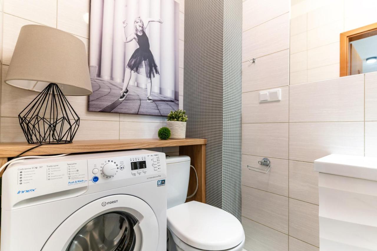 Marina Apartment - Przy Jeziorze, Taras, Tv55" Z Netflix I Prime, Parking Ilawa Ngoại thất bức ảnh